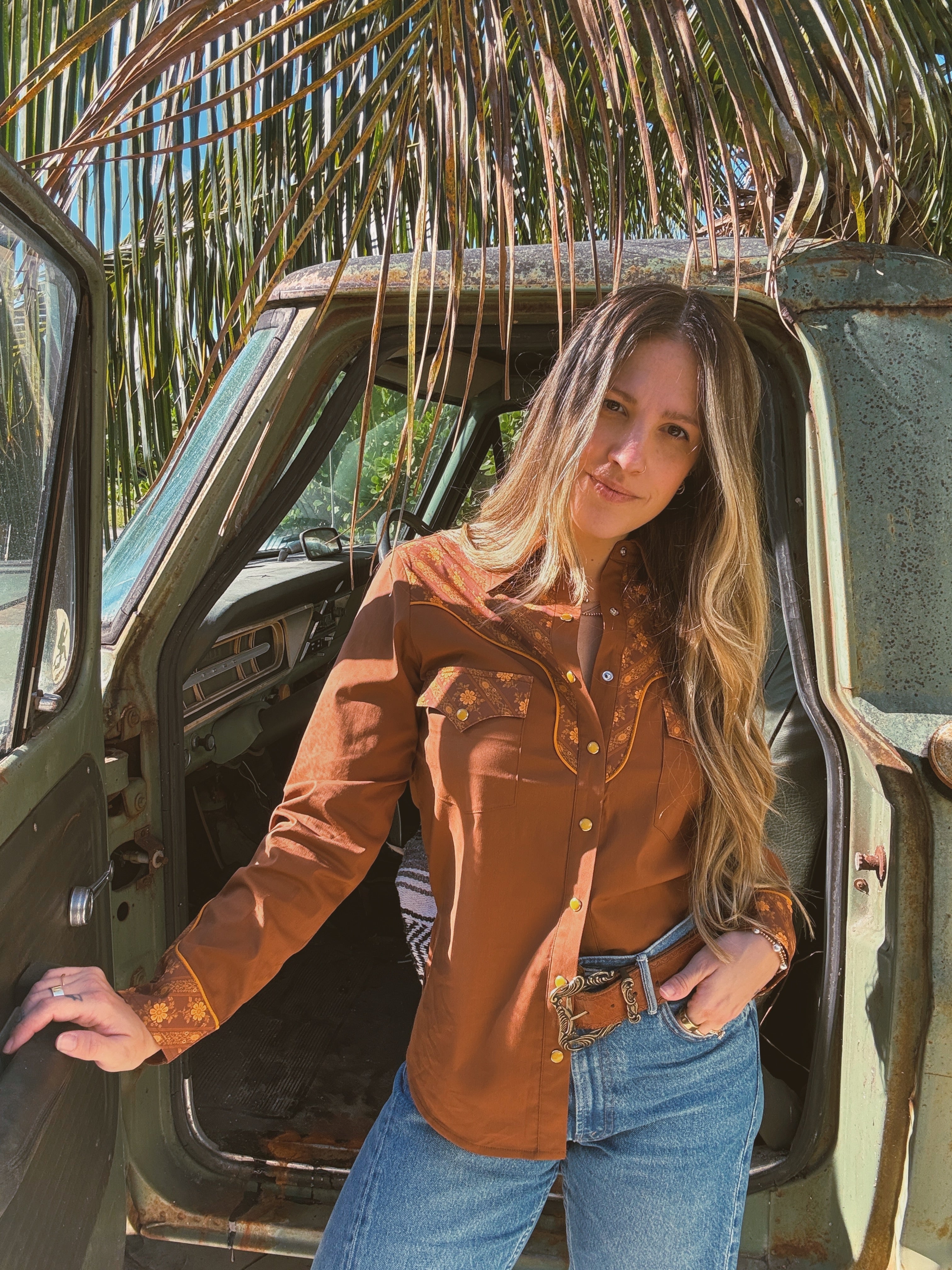 John Wayne Western Pearl Snap Button Up Top In Brown