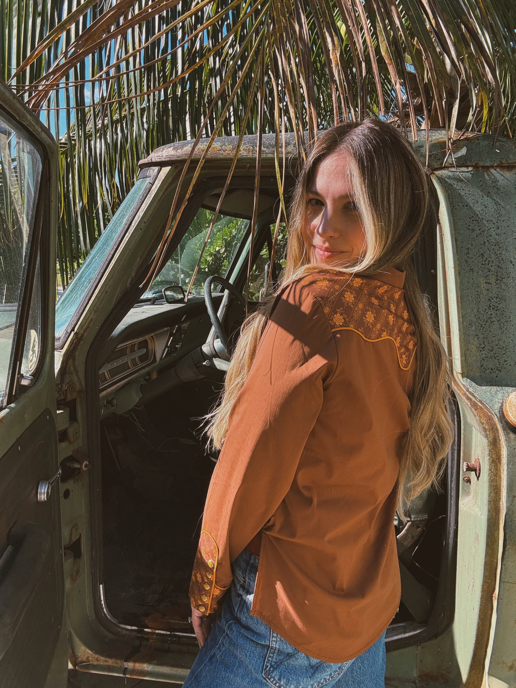 John Wayne Western Pearl Snap Button Up Top In Brown